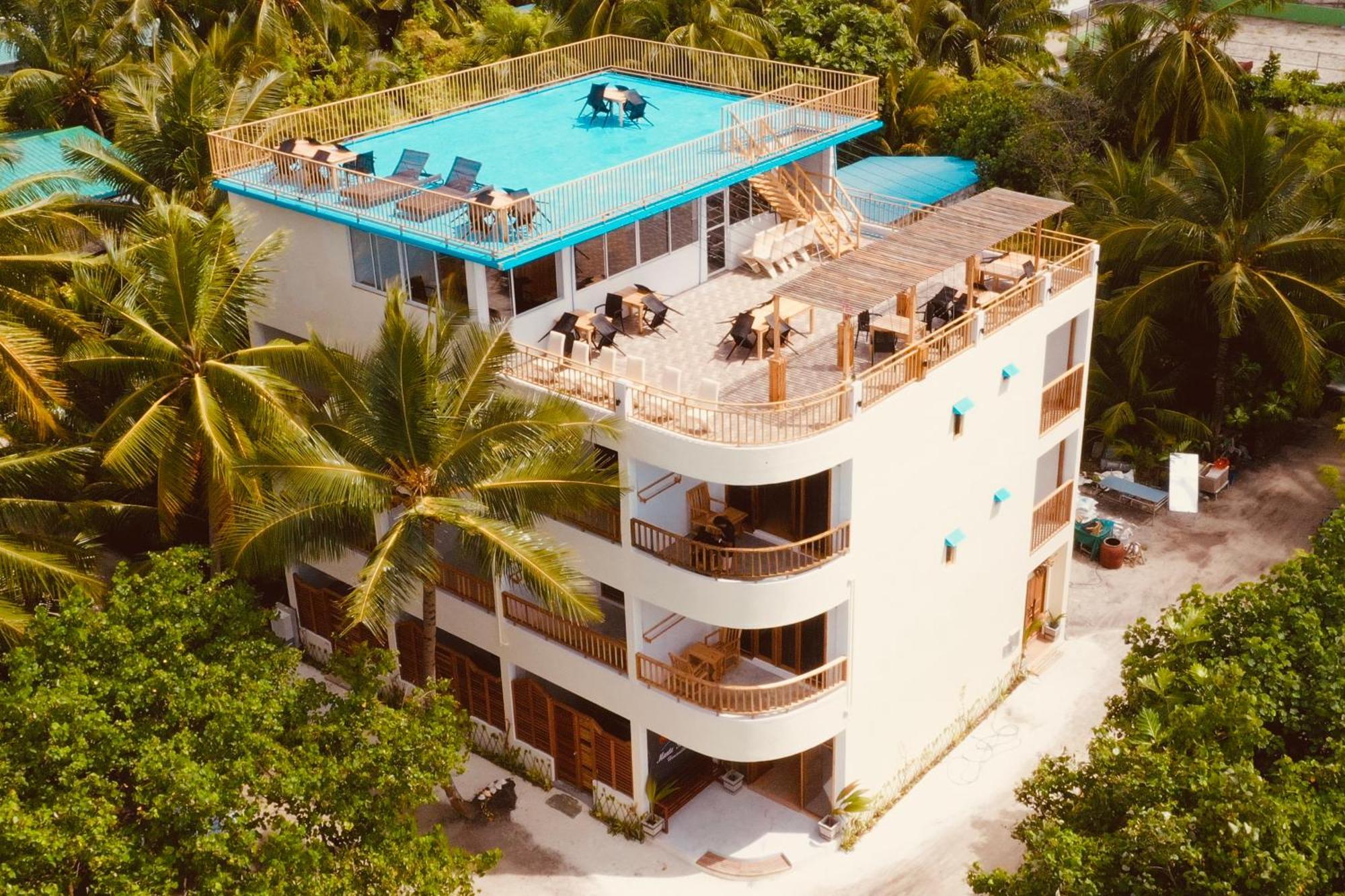 Manta Sea View Himandhoo Hotel Exterior photo
