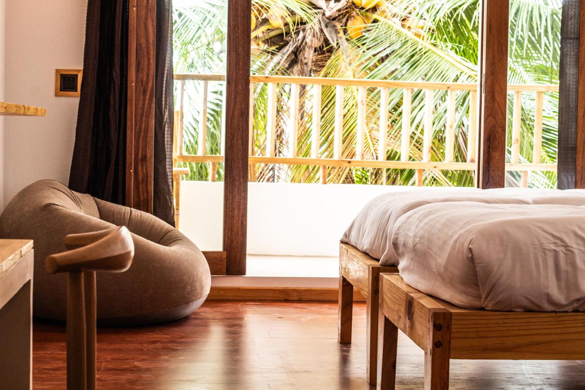 Manta Sea View Himandhoo Hotel Exterior photo